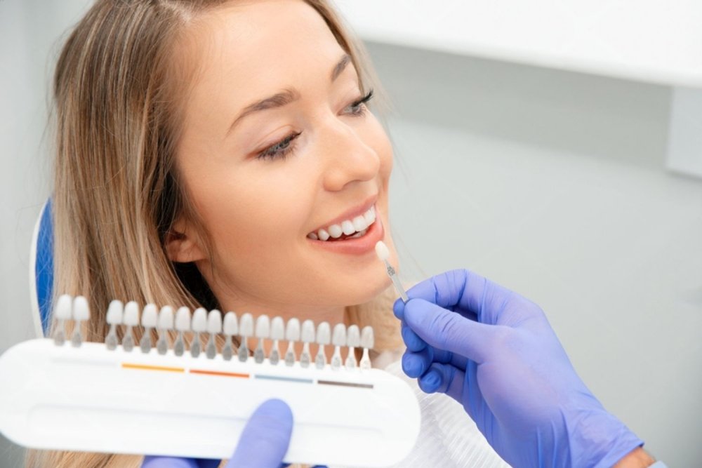 Zâmbetul, cartea ta de vizită. Soluții moderne și blânde de estetică dentară